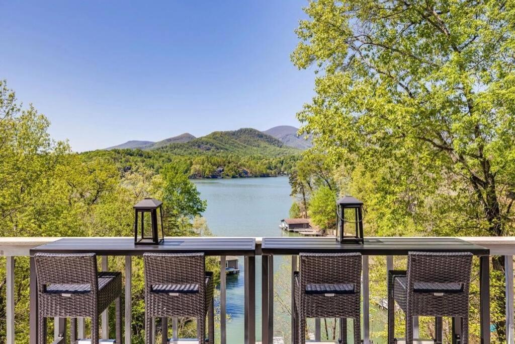 Lakeside Serenity Mnt Views Decks Foosball Villa Lake Lure Exterior photo