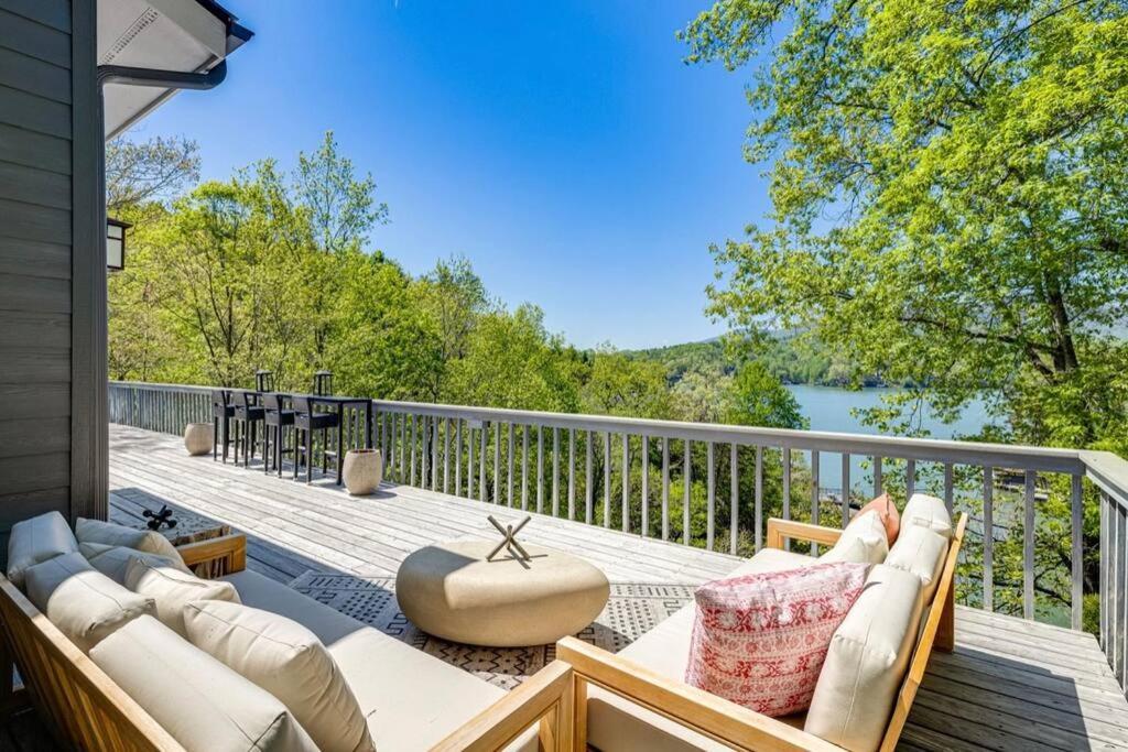 Lakeside Serenity Mnt Views Decks Foosball Villa Lake Lure Exterior photo