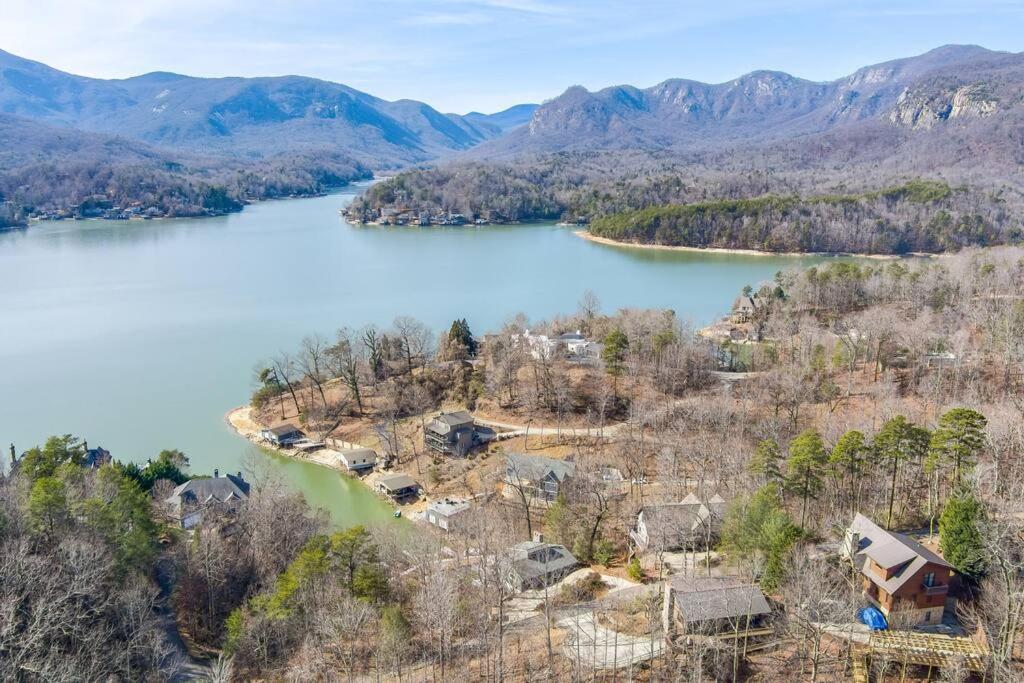 Lakeside Serenity Mnt Views Decks Foosball Villa Lake Lure Exterior photo