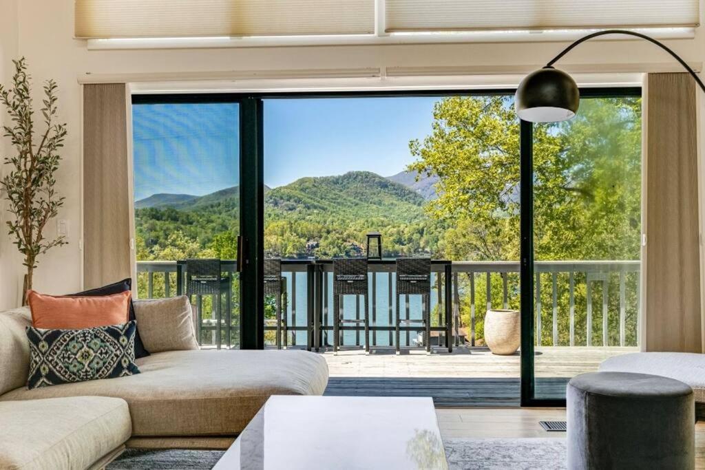 Lakeside Serenity Mnt Views Decks Foosball Villa Lake Lure Exterior photo